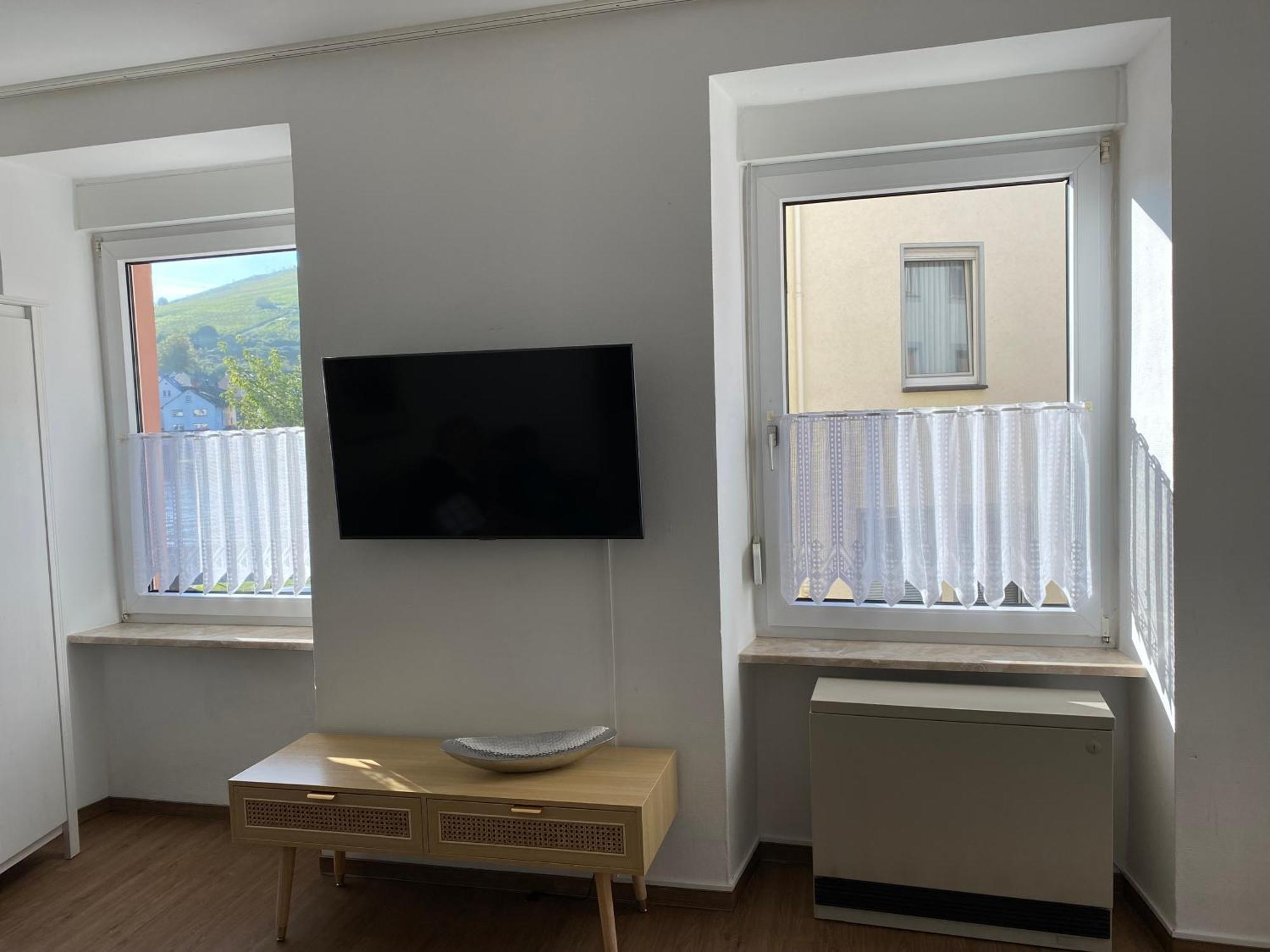Ferienwohnung Zentral An Der Moselpromenade Zell an der Mosel Bagian luar foto